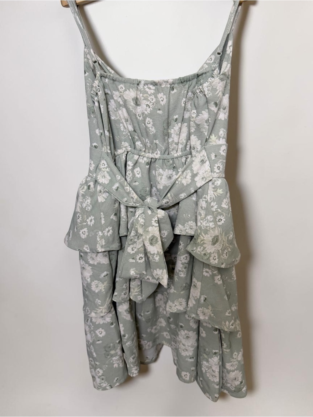 Altar'd State Tara Sage Green Floral Twist Tiered Ruffle ✨Regencycore✨ Mini NWT - Picture 4 of 14